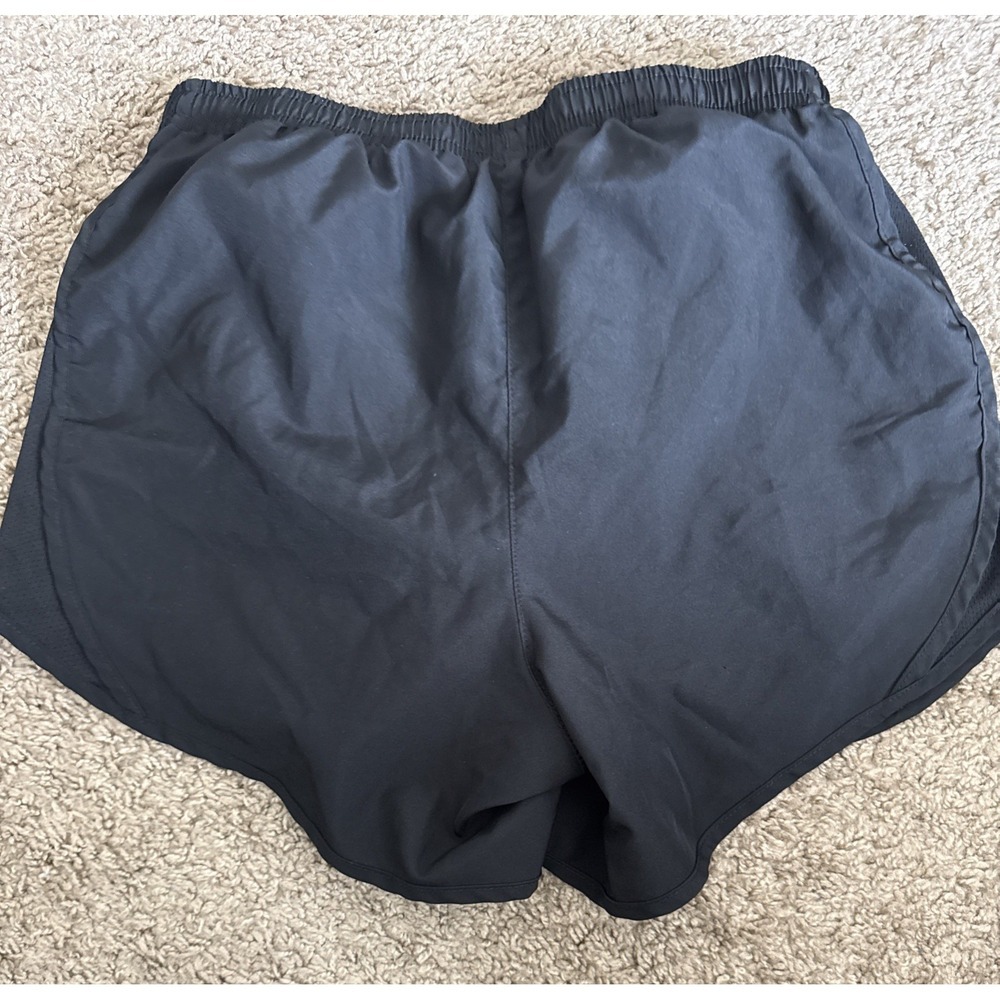 Girls Nike Athletic Shorts - Picture 3 of 4